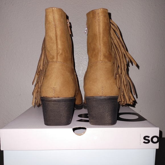 NEW SO Women's Old Fashion Fringe Western Ankle Boots SIZE 8.5 - Picture 4 of 4